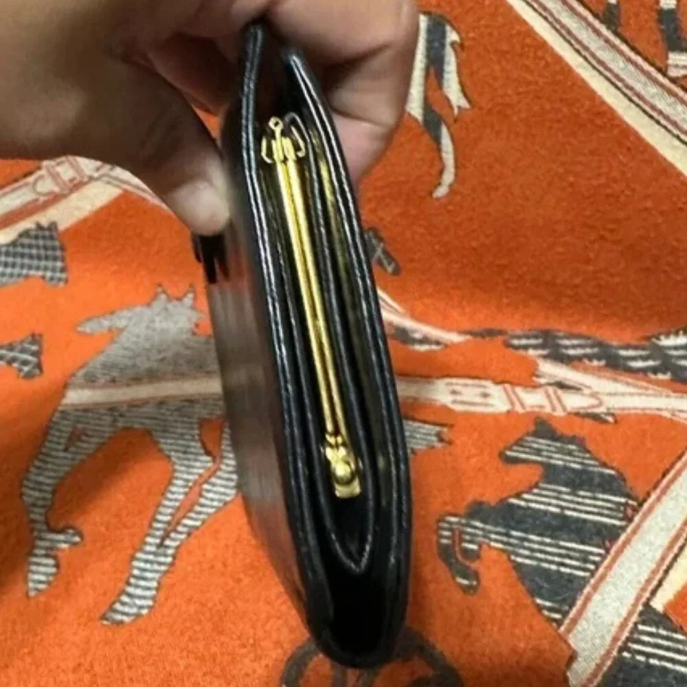 CHANEL Interlocking CC Vintage Black Wallet